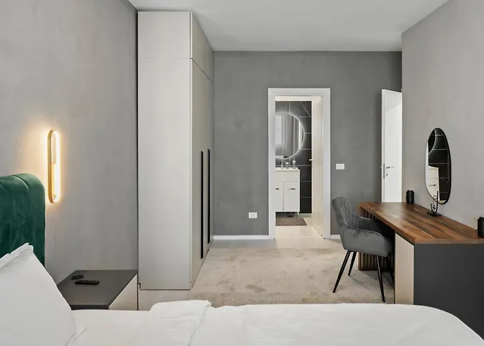 Ultra-modern & Spacious 2br With Balcony Apartament