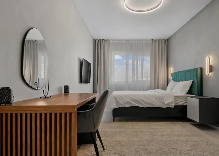 Apartament Ultra-modern & Spacious 2br With Balcony *