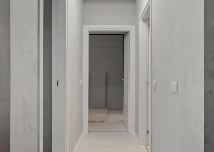 Ultra-modern & Spacious 2br With Balcony