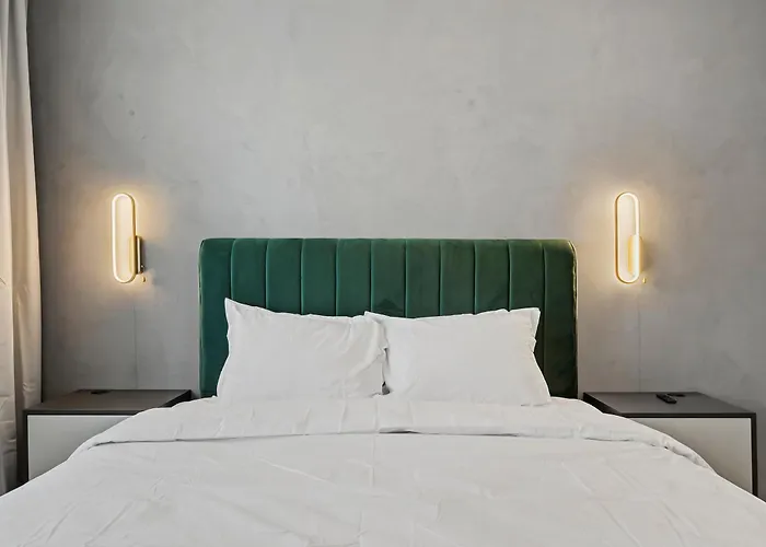 Apartament Ultra-modern & Spacious 2br With Balcony *