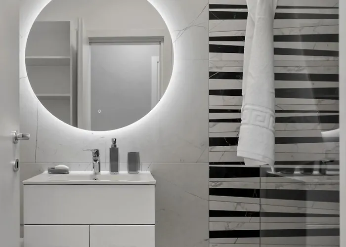 Apartament Ultra-modern & Spacious 2br With Balcony