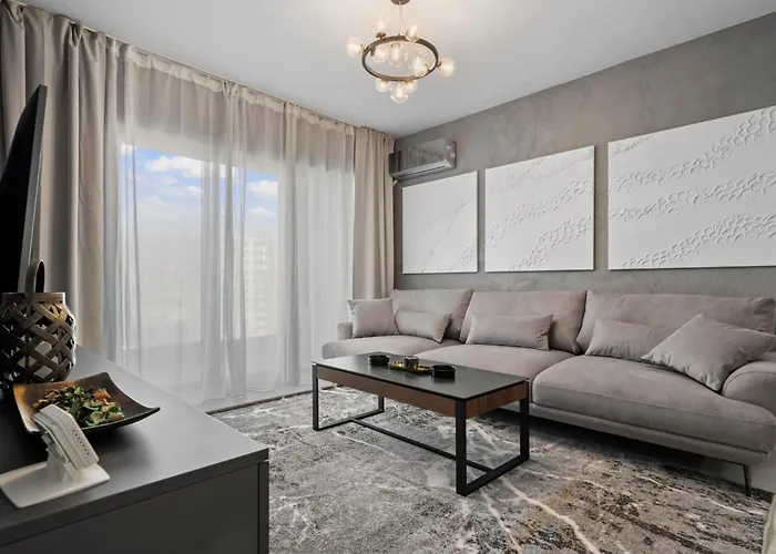 Ultra-modern & Spacious 2br With Balcony