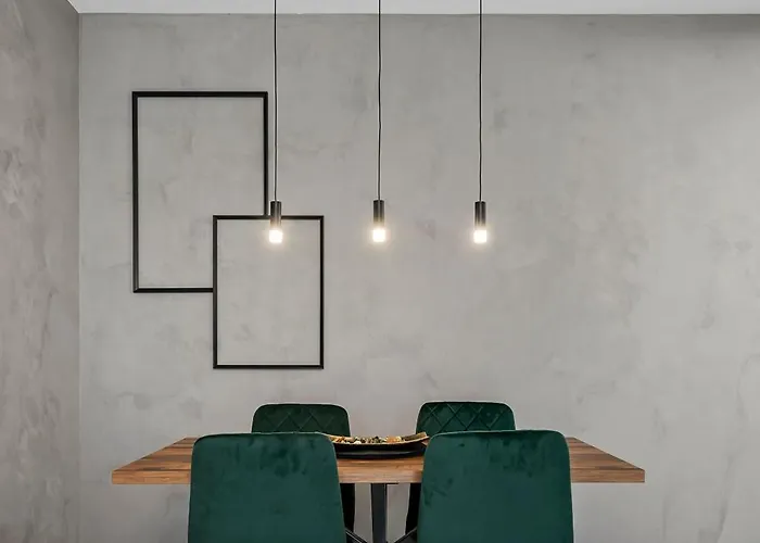 Ultra-modern & Spacious 2br With Balcony דירה