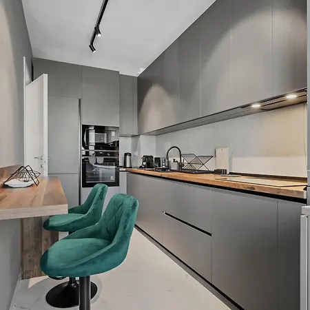 Ultra-modern & Spacious 2br With Balcony Apartamento *