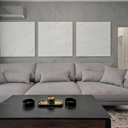 Ultra-modern & Spacious 2br With Balcony