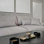 Ultra-modern & Spacious 2br With Balcony 아파트 부쿠레슈티