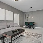 Ultra-modern & Spacious 2br With Balcony * 부쿠레슈티