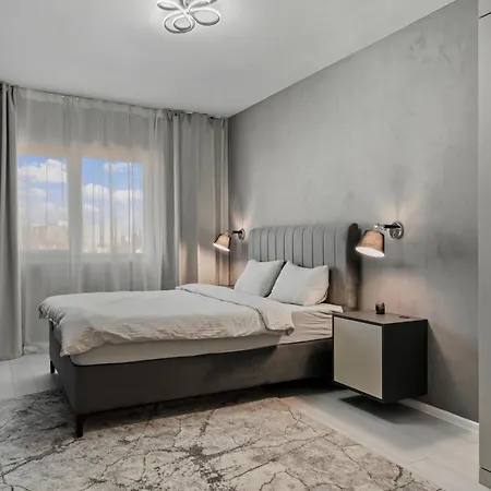 Apartamento Ultra-modern & Spacious 2br With Balcony Bucareste