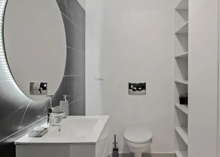 Apartment Ultra-modern & Spacious 2br With Balcony Bukarest